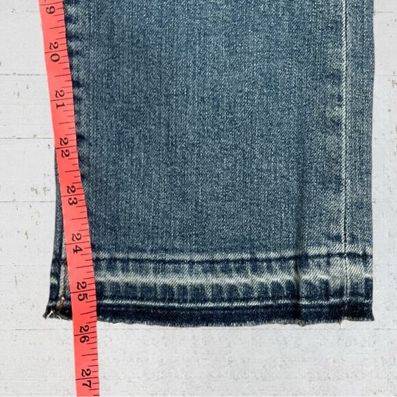 NWT Levi's Women's Jeans High-Rise Wedgie Straight Cropped Raw Edge Hem Size 26 - Picture 15 of 15